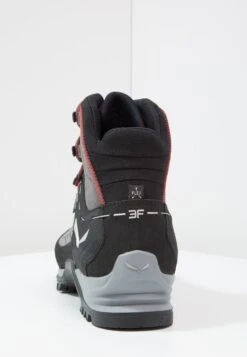 SALEWA Mtn Trainer Mid GtxScarponi Da MontagnaCharcoal/Papavero Uomo Scarpe Da Montagna & Trekking S2042A010-C11 11 SALEWA Mtn Trainer Mid GtxScarponi Da MontagnaCharcoal/Papavero Uomo Scarpe Da Montagna & Trekking S2042A010-C11 -Montavia Avventura Negozio 0610cdb557e5439c921018995df4c5a5