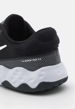 Nike Performance Renew Ride 3Scarpe Running NeutreBlack/White/Dark Smoke Grey/Smoke Grey Uomo Scarpe N1242A2E5-Q13 -Montavia Avventura Negozio 1b194a30513347589734bb2b32f72c6e