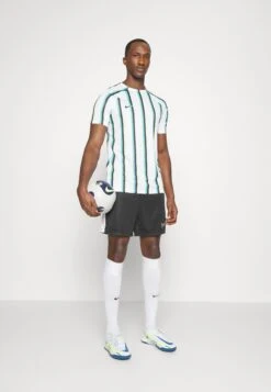 Nike Performance Academy BrandedPantaloncini SportiviBlack/White Uomo Abbigliamento N1242E2GS-Q11 -Montavia Avventura Negozio 1effe0150cfa498c8c7a6ca7f0c1a97d