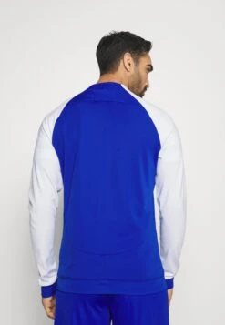 Nike Performance Atletico Madrid Academy Prematch JacketSquadraOld Royal/White Uomo Abbigliamento N1242F10T-K11 11 Nike Performance Atletico Madrid Academy Prematch JacketSquadraOld Royal/White Uomo Abbigliamento N1242F10T-K11 -Montavia Avventura Negozio 2289f338050a406ca13c29724dc3b4b2