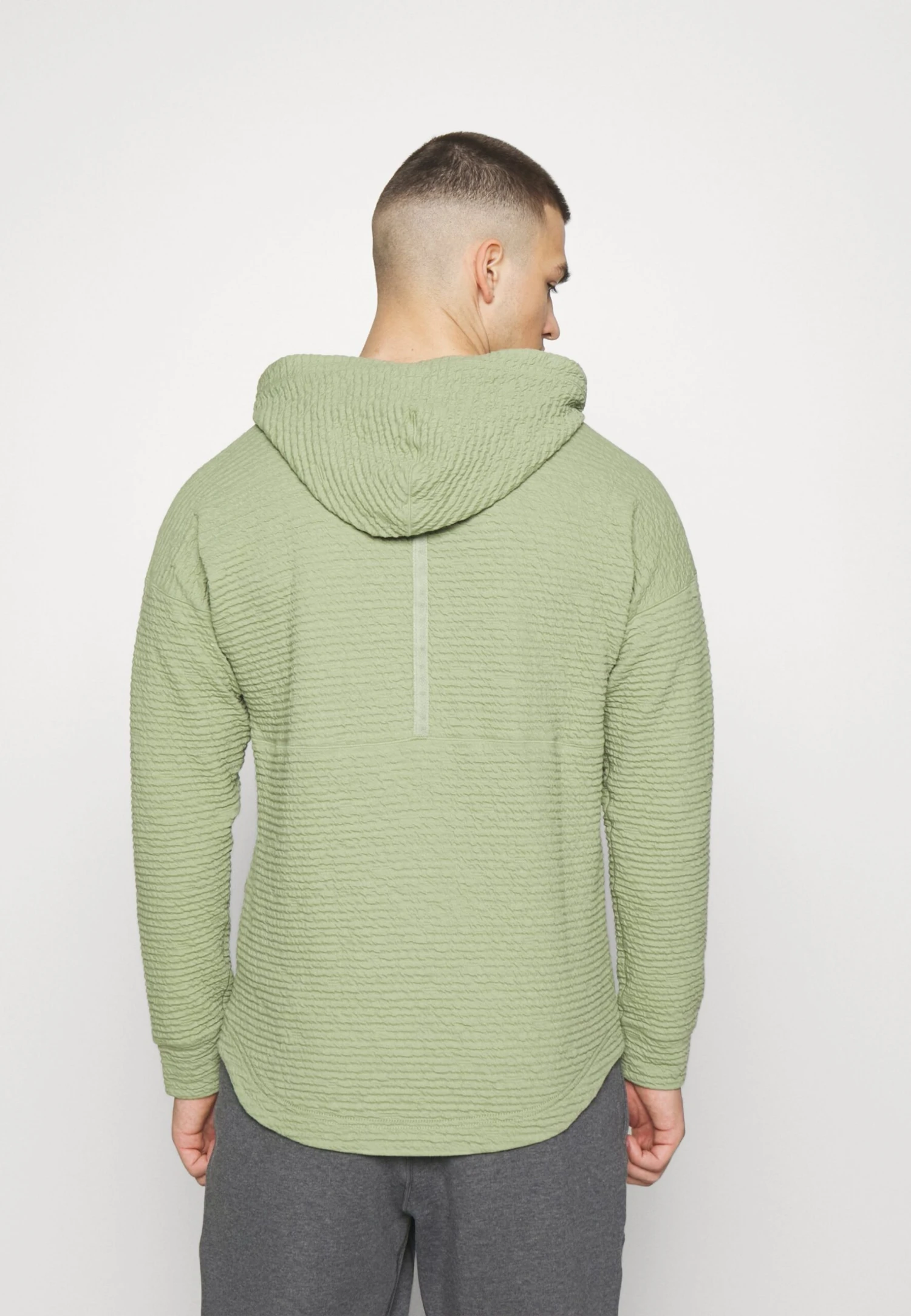 Nike Performance TextureFelpaOil Green Uomo Abbigliamento N1242G11G-M12 5 Nike Performance TextureFelpaOil Green Uomo Abbigliamento N1242G11G-M12 - immagine 3