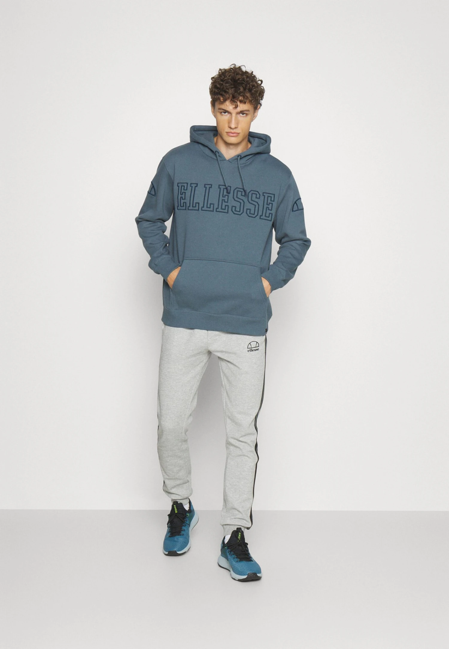 Ellesse Montato HoodyFelpa Con CappuccioBlue Uomo Abbigliamento EL942G02U-K11 4 Ellesse Montato HoodyFelpa Con CappuccioBlue Uomo Abbigliamento EL942G02U-K11 - immagine 2