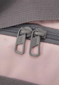 Puma Challenger Duffel Bag UnisexBorsa Per Lo SportRose Quartz Uomo Zaini E Borse PU144E0EG-J12 -Montavia Avventura Negozio 2fd6e2c3691c4fd4b00e5e03f7b6ab67