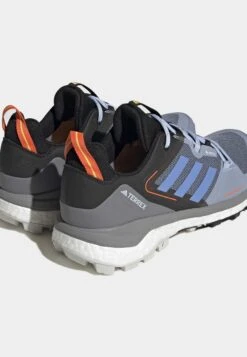 Adidas TERREX Skychaser 2 Gore-TexScarpa Da HikingBlue Dawn Blue Fusion Core Black Uomo Scarpe Da Montagna & Trekking AD542A4TO-K11 -Montavia Avventura Negozio 3466d5e591fa4d8abbae03a1cc4883c0