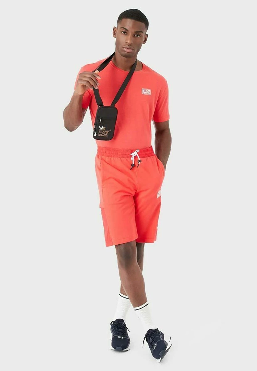 EA7 Emporio Armani Pantaloncini SportiviBittersweet Uomo Abbigliamento EA742E01S-G11 4 EA7 Emporio Armani Pantaloncini SportiviBittersweet Uomo Abbigliamento EA742E01S-G11 - immagine 2