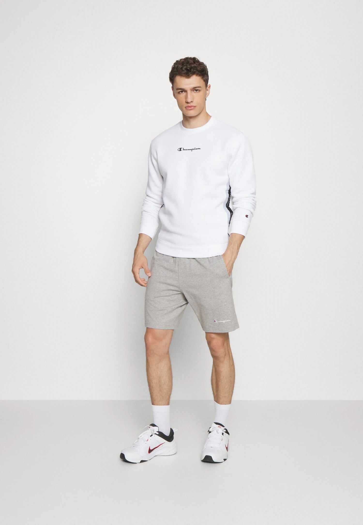 Champion Classic Bermuda ShortsGrey Melange Uomo Abbigliamento C7642E0AC-C11 4 Champion Classic Bermuda ShortsGrey Melange Uomo Abbigliamento C7642E0AC-C11 - immagine 2