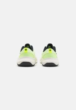 Nike Performance Legend Essential 3 Scarpe Da AllenamentoBarely Volt/Black/Phantom Uomo Scarpe N1242A2GX-E11 -Montavia Avventura Negozio 4a951067e50648aeadfe437403ff8042