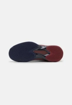 Lacoste Sport Tech PointDa Tennis Per Terra BattutaWhite/Burgundy Uomo Scarpe L0642A026-A12 12 Lacoste Sport Tech PointDa Tennis Per Terra BattutaWhite/Burgundy Uomo Scarpe L0642A026-A12 -Montavia Avventura Negozio 4b0014e81d834db5a07fda786b246b4f
