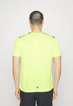 Diadora CoreT-Shirt SportEvening Primrose Uomo Abbigliamento D2942D025-E11 10 Diadora CoreT-Shirt SportEvening Primrose Uomo Abbigliamento D2942D025-E11 -Montavia Avventura Negozio 4f692001cd3545bab8a48b8600d4b334