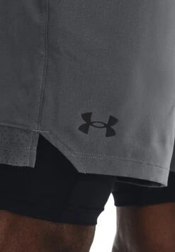 Under Armour Vanish 2In1Pantaloncini SportiviPitch Gray / Black / Black Uomo Abbigliamento UN242E0OF-C12 11 Under Armour Vanish 2In1Pantaloncini SportiviPitch Gray / Black / Black Uomo Abbigliamento UN242E0OF-C12 -Montavia Avventura Negozio 555c66c593d845deac47492fd453a9cb