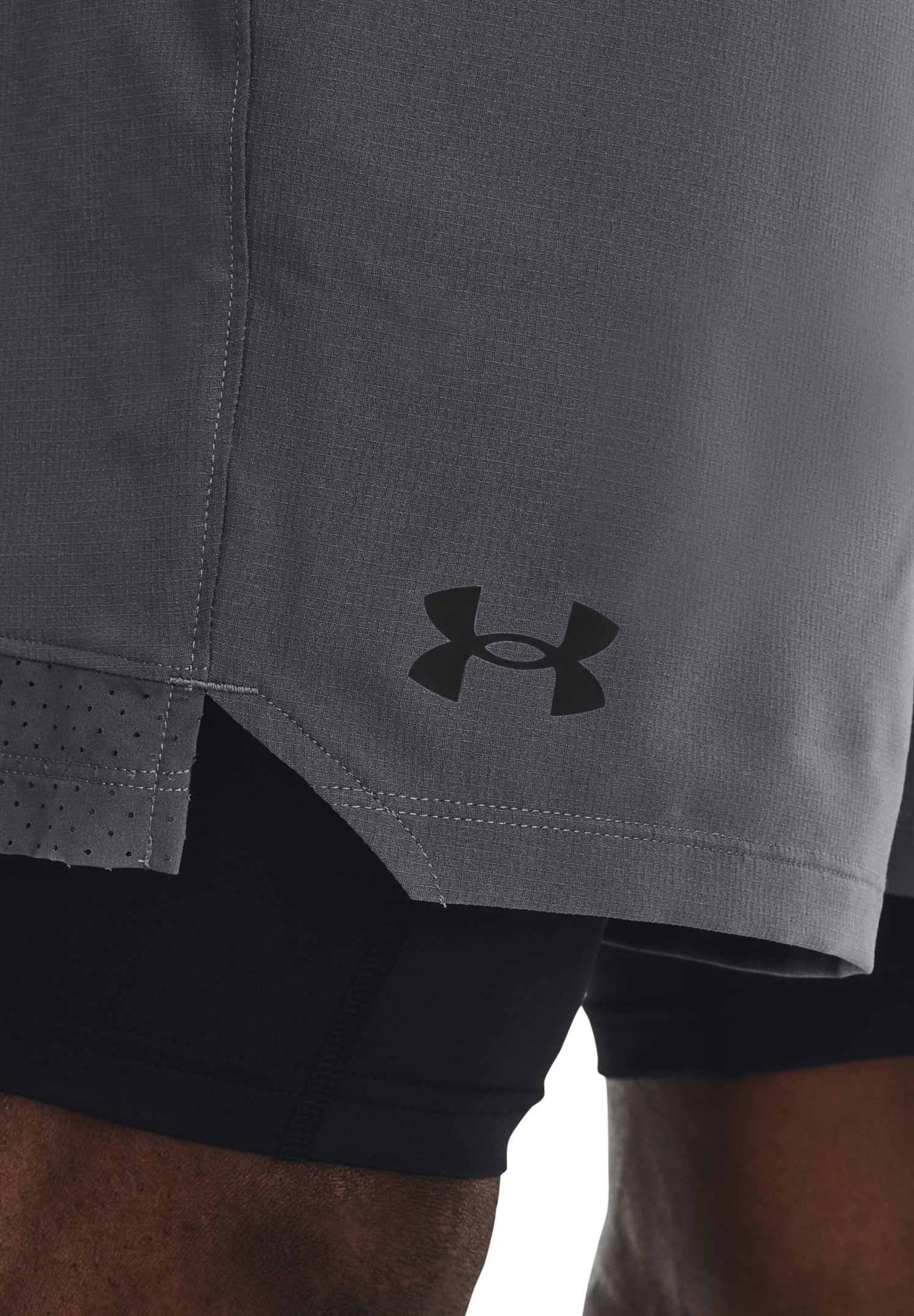 Under Armour Vanish 2In1Pantaloncini SportiviPitch Gray / Black / Black Uomo Abbigliamento UN242E0OF-C12 5 Under Armour Vanish 2In1Pantaloncini SportiviPitch Gray / Black / Black Uomo Abbigliamento UN242E0OF-C12 - immagine 4