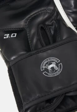 Venum Challenger 3.0 Boxing Gloves UnisexGuanti Da BoxWhite/Black Uomo Attrezzatura V2T42L00L-A11 -Montavia Avventura Negozio 5d1ef14a95e84bc1a60ef8806fc91496