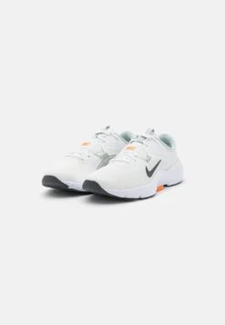 Nike Performance In-Season Tr Scarpe Da AllenamentoLight Silver/Iron Grey/Summit White/ Mandarin Uomo Scarpe N1242A2K3-C11 -Montavia Avventura Negozio 618e343ae2704611a28c4a12b24a1bf4