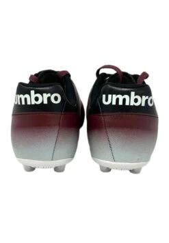 UMBRO Scarpe Da Calcetto Con Tacchetti - Bordeaux -Montavia Avventura Negozio 6a20a75e2bf345fbae4b081fd505e3da