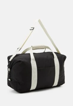 BJØRN BORG Cargo Sportsbag UnisexBorsa Per Lo SportBlack Beauty Uomo Zaini E Borse BJ244E006-Q11 9 BJØRN BORG Cargo Sportsbag UnisexBorsa Per Lo SportBlack Beauty Uomo Zaini E Borse BJ244E006-Q11 -Montavia Avventura Negozio 6de41f866cf146f487f02a47d56a2d1b