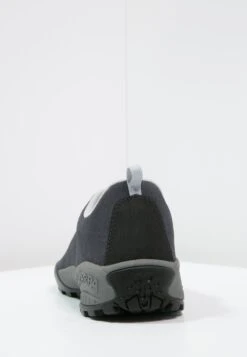 Mojito UnisexScarpa Da HikingIron Gray Uomo Scarpe QS342A004-C11 -Montavia Avventura Negozio 70a0ae95fb04418ba60de1c120fb02e0