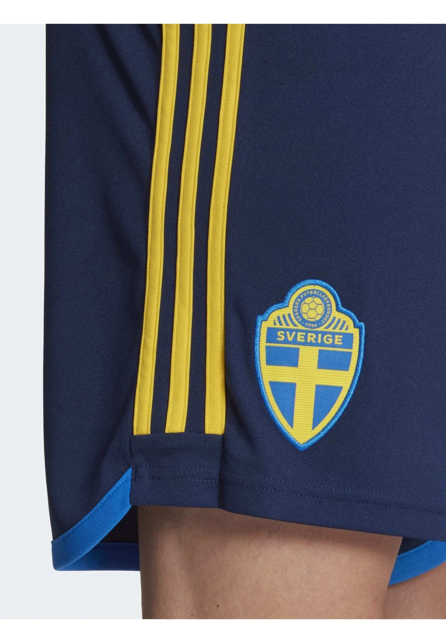 ADIDAS PERFORMANCE Sweden Home Pantaloncini SportiviBlue Uomo Abbigliamento AD542E34W-K11 6 ADIDAS PERFORMANCE Sweden Home Pantaloncini SportiviBlue Uomo Abbigliamento AD542E34W-K11 - immagine 4