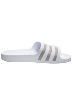ADIDAS PERFORMANCE Adilette Aqua SwimCiabatte Da MareFootwer White / Platin Metallic Uomo Scarpe AD512G003-A11 -Montavia Avventura Negozio 7b6af4a7cb8e4db9aa917ec4290e89d8