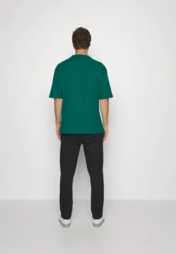 NEW ERA Mlb Chicago White Sox League Essentials Oversized TeeT-Shirt Con StampaTurquoise Uomo Abbigliamento NE342D0NZ-L11 -Montavia Avventura Negozio 7e7767d0a4f8482b80eb7b56e64525b0