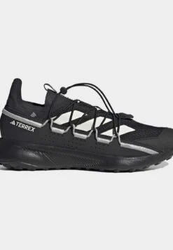 Adidas TERREX Terrex Voyager 21 TravelScarpa Da HikingCore Black Chalk White Grey Two Uomo Scarpe Da Montagna & Trekking AD542A4SS-Q11 -Montavia Avventura Negozio 87da94e2d3b241eba2c1ec26f83e11bc