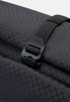 VAUDE Cyclist PackZainoBlack Uomo Zaini E Borse VA442L00C-Q11 -Montavia Avventura Negozio 88d734f807134a56bafc5dd92545e2e0