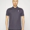 Nike Performance Liverpool Fc Victory SolidPoloGridiron/Space Purple Uomo Abbigliamento N1242D5KP-C11 2 Nike Performance Liverpool Fc Victory SolidPoloGridiron/Space Purple Uomo Abbigliamento N1242D5KP-C11 -Montavia Avventura Negozio 8fe39abaef3649a4869000e598d92de4