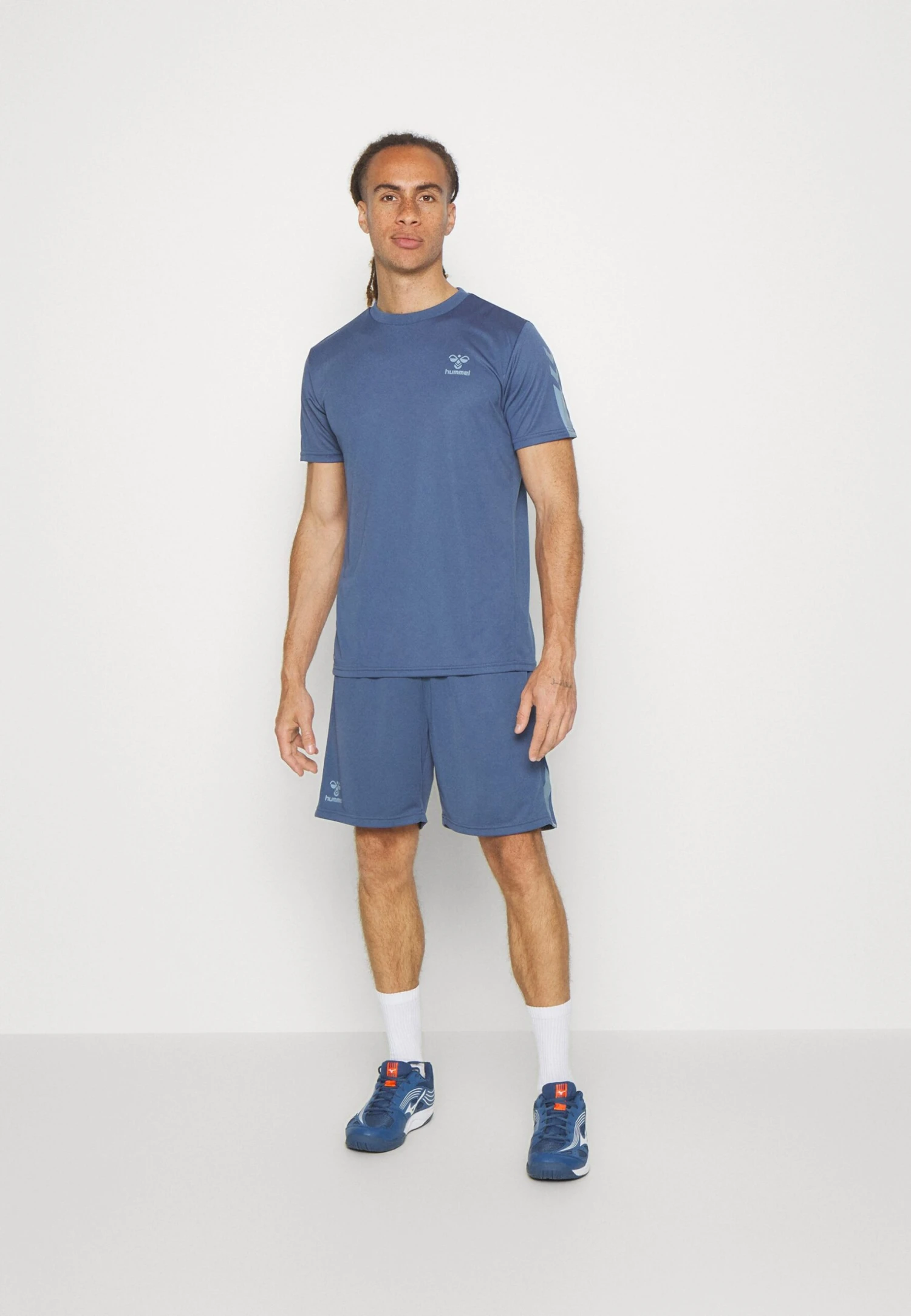 Hummel ActivePantaloncini SportiviVintage Indigo Uomo Abbigliamento HU342E0BO-K11 4 Hummel ActivePantaloncini SportiviVintage Indigo Uomo Abbigliamento HU342E0BO-K11 - immagine 2