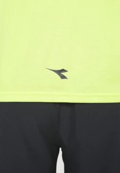 Diadora CoreT-Shirt SportEvening Primrose Uomo Abbigliamento D2942D025-E11 13 Diadora CoreT-Shirt SportEvening Primrose Uomo Abbigliamento D2942D025-E11 -Montavia Avventura Negozio 954da5f37a7e494c8ef790bc1e78b72d
