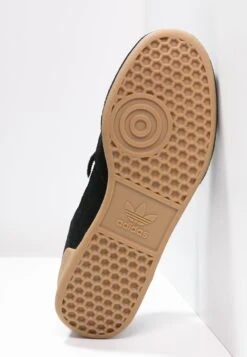 ADIDAS PERFORMANCE Schuhe Mundial GoalScarpe Da CalcettoNoir/Blanc Uomo Scarpe AD5-rzw-0237-99 -Montavia Avventura Negozio 96938423dd984905a58fdc4bf961b6c0