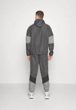 Adidas Sportswear Set - Tuta - Grey Six -Montavia Avventura Negozio b36f21b1eb9a4a3290a8ce9274391bc5