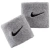 Nike Performance Armbinden Swoosh Wristbands - Polsino - Hellgrau -Montavia Avventura Negozio b3fb9dcbbf2e4892b322dd88da2814b7