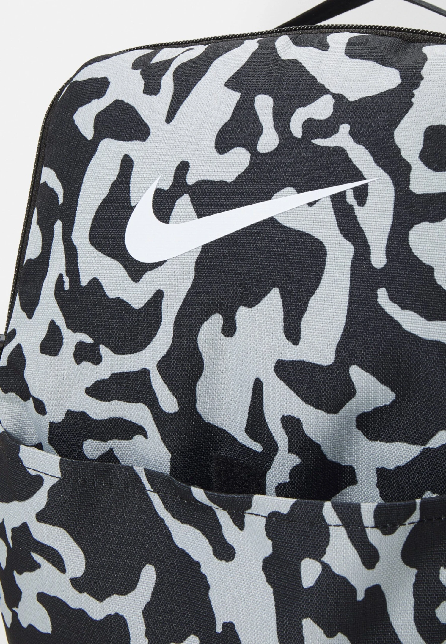 Nike Performance UnisexZainoBlack/Light Smoke Grey/White Uomo Zaini E Borse N1244E1D9-Q11 8 Nike Performance UnisexZainoBlack/Light Smoke Grey/White Uomo Zaini E Borse N1244E1D9-Q11 - immagine 6