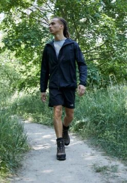 Lowa Tibet GtxScarpa Da HikingSepia/Black Uomo Scarpe Da Montagna & Trekking LO742A01A-758 -Montavia Avventura Negozio c4e9c2010f864a67bb79b75615a0a76b