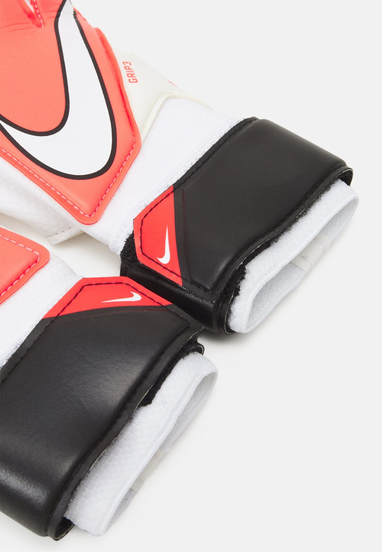 Nike Performance Goalkeeper Grip3 UnisexGuanti Da PortiereBright Crimson/Black/White Uomo Attrezzatura N1244E0WH-G12 5 Nike Performance Goalkeeper Grip3 UnisexGuanti Da PortiereBright Crimson/Black/White Uomo Attrezzatura N1244E0WH-G12 - immagine 3