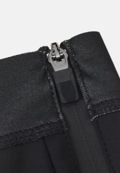 POC Thermal Bootie UnisexAltri AccessoriUranium Black Uomo Attrezzatura PX844E04A-Q11 -Montavia Avventura Negozio cd5cb1c3ce9f437c8b83b11ccffc8062