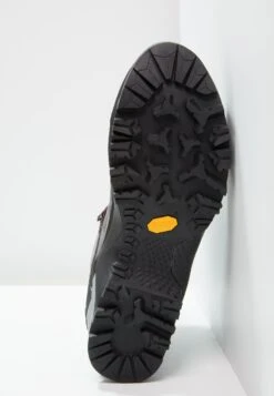 SALEWA Mtn Trainer Mid GtxScarponi Da MontagnaCharcoal/Papavero Uomo Scarpe Da Montagna & Trekking S2042A010-C11 12 SALEWA Mtn Trainer Mid GtxScarponi Da MontagnaCharcoal/Papavero Uomo Scarpe Da Montagna & Trekking S2042A010-C11 -Montavia Avventura Negozio cf1efdb7476c44debcef9f3287ff309e