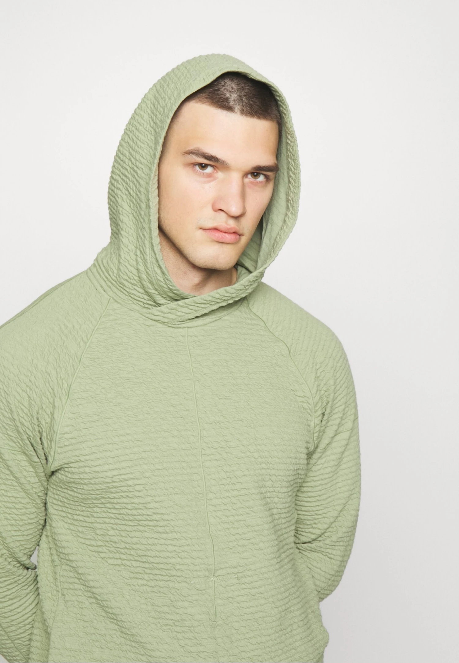 Nike Performance TextureFelpaOil Green Uomo Abbigliamento N1242G11G-M12 6 Nike Performance TextureFelpaOil Green Uomo Abbigliamento N1242G11G-M12 - immagine 4