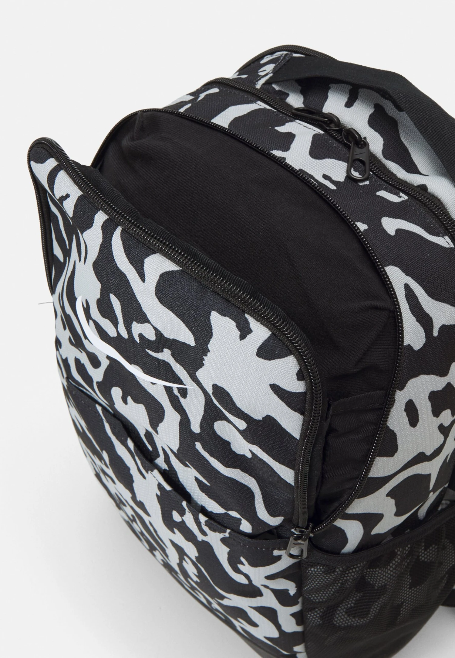 Nike Performance UnisexZainoBlack/Light Smoke Grey/White Uomo Zaini E Borse N1244E1D9-Q11 6 Nike Performance UnisexZainoBlack/Light Smoke Grey/White Uomo Zaini E Borse N1244E1D9-Q11 - immagine 4