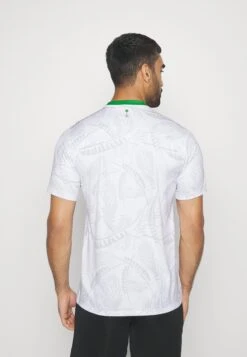 Nike Performance Saudi Arabia Stadium HomeMaglia Da CalcioWhite/Apple Green/Apple Green Uomo Abbigliamento N1242D52W-A11 12 Nike Performance Saudi Arabia Stadium HomeMaglia Da CalcioWhite/Apple Green/Apple Green Uomo Abbigliamento N1242D52W-A11 -Montavia Avventura Negozio dacdd22212c1437dbc9296bf023d45c8