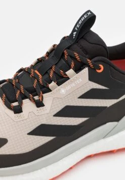 Adidas TERREX Free Hiker 2 Gtx Scarpa Da HikingBeige/Core Black/Semi Impact Orange Uomo Scarpe Da Montagna & Trekking ADD42A00D-B11 -Montavia Avventura Negozio e15e7299eacb46d3b03d523165a305e0