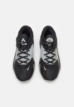 Nike Performance Zoom Freak 4Scarpe Da BasketBlack/White/Light Smoke Grey Uomo Scarpe N1242A2F0-Q11 -Montavia Avventura Negozio e2d9dd0d8691426eaada03b6cd320bf4