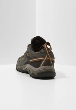 Keen Targhee Iii WpScarpa Da HikingBlack Olive/Golden Brown Uomo Scarpe Da Montagna & Trekking KE542A08F-Q11 -Montavia Avventura Negozio e4badabf5efb442b9925d0c9abe844fe