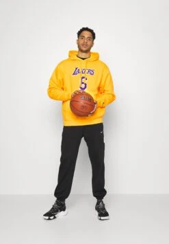 Nike Performance Nba Los Angeles Lakers Icon Name & Number HoodieSquadraAmarillo Uomo Abbigliamento N1242G0RO-E11 -Montavia Avventura Negozio e60ac735ca9148b59b3f50c1f735c2b2