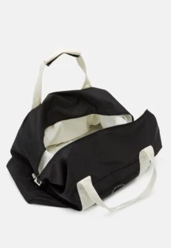 BJØRN BORG Cargo Sportsbag UnisexBorsa Per Lo SportBlack Beauty Uomo Zaini E Borse BJ244E006-Q11 10 BJØRN BORG Cargo Sportsbag UnisexBorsa Per Lo SportBlack Beauty Uomo Zaini E Borse BJ244E006-Q11 -Montavia Avventura Negozio fb35b6894bf848f1bd1c87b7a78903ae